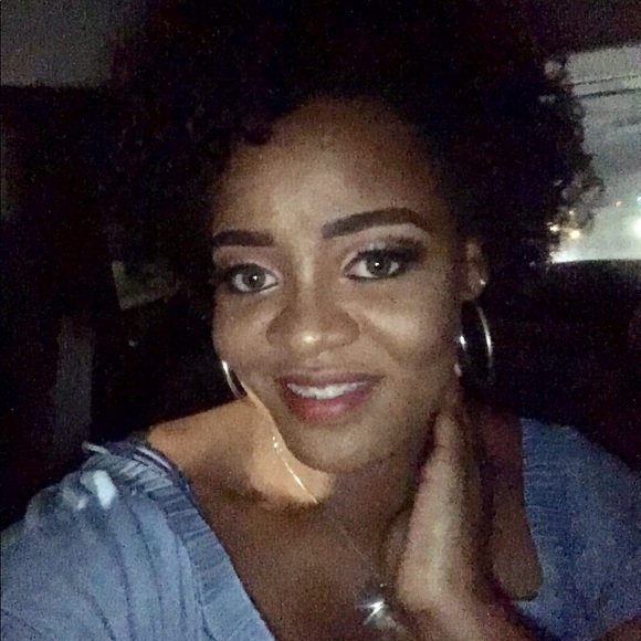 Meet your Posher, Natalie - Picture 1 of 1